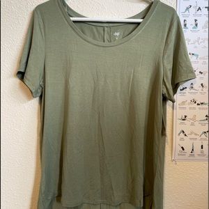 Flowy moss green t-shirt. NWT